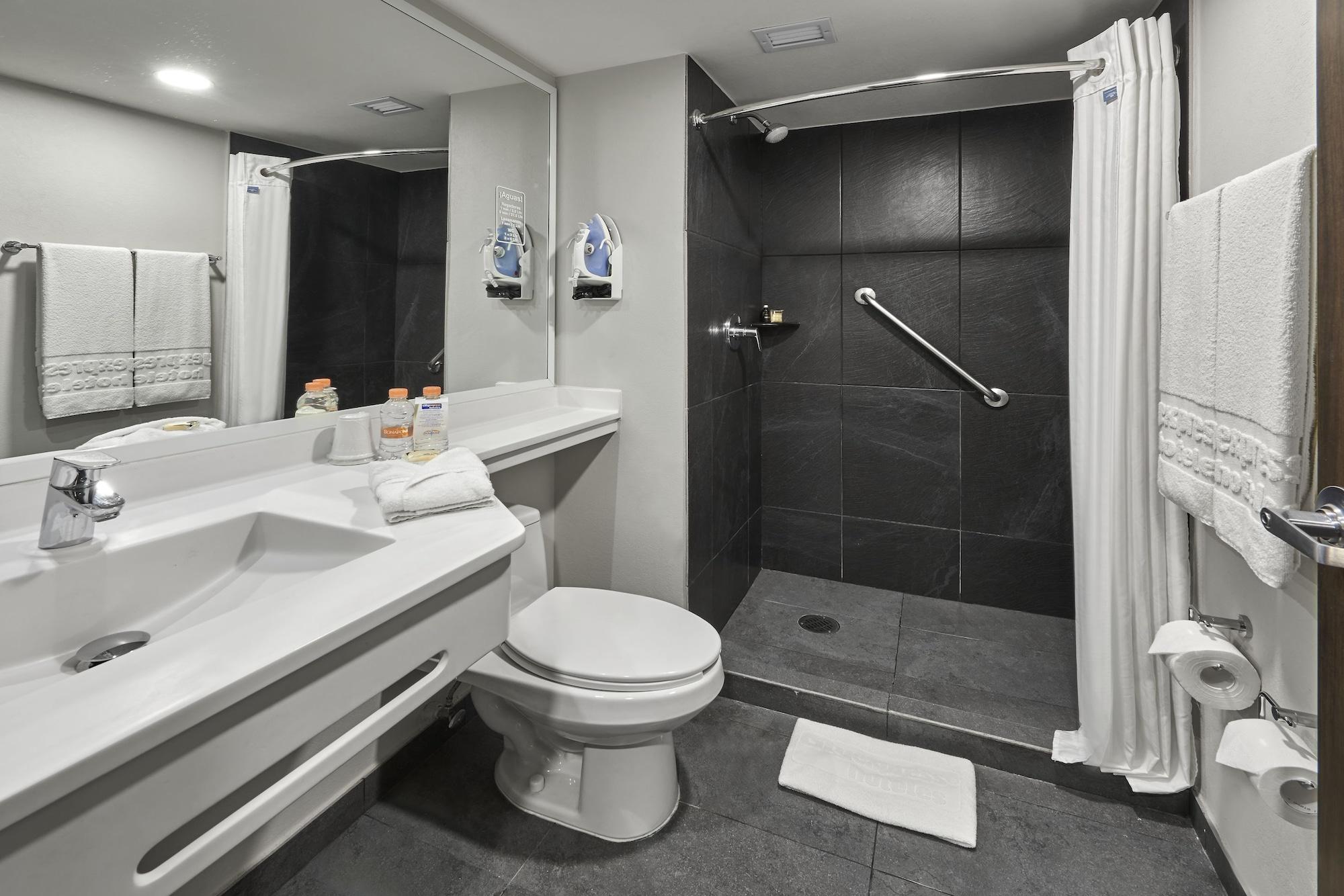 City Express By Marriott Piedras Negras Bagian luar foto
