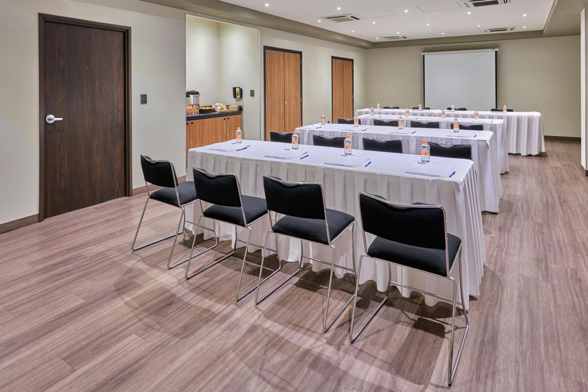 City Express By Marriott Piedras Negras Bagian luar foto